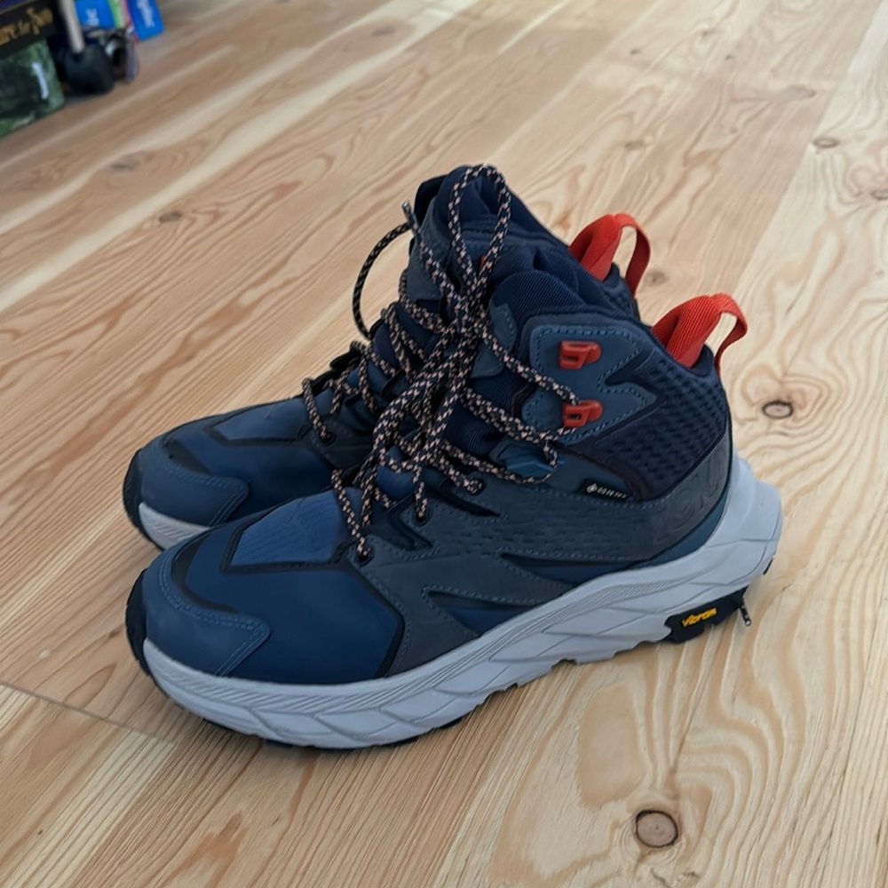 Women’s Hoka Anacapa Mid GTX hiking boots